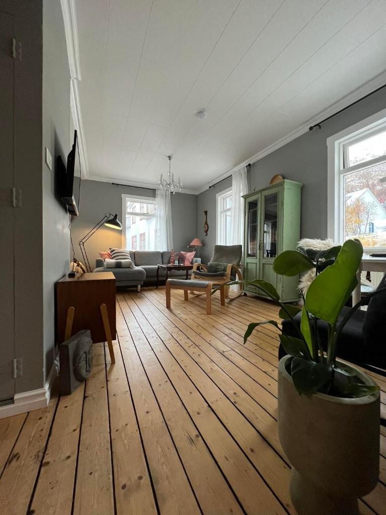 Charming Villa with mountain view photo 2