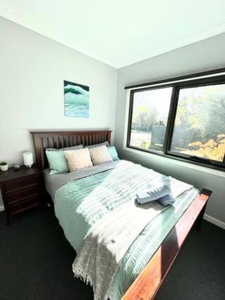 Highlands Retreat - Cosy, Modern & Central photo 1