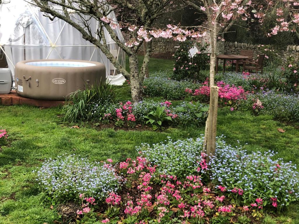 Flowerhaven - glamping dome