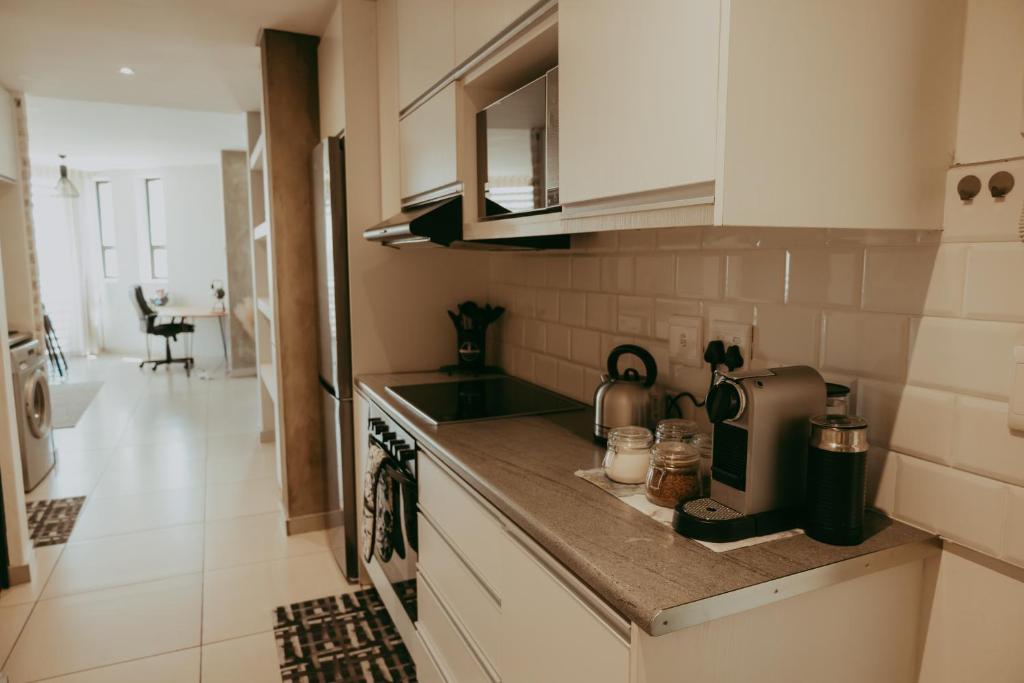 Luxury Apartment near Grove Mall & Hospital Airbnb VELDT Suite photo 4