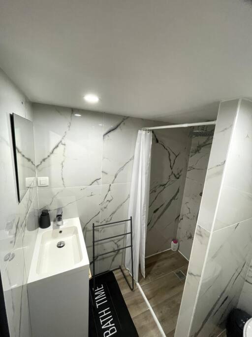 Douceur Drômoise appartement avec une chambre photo 1