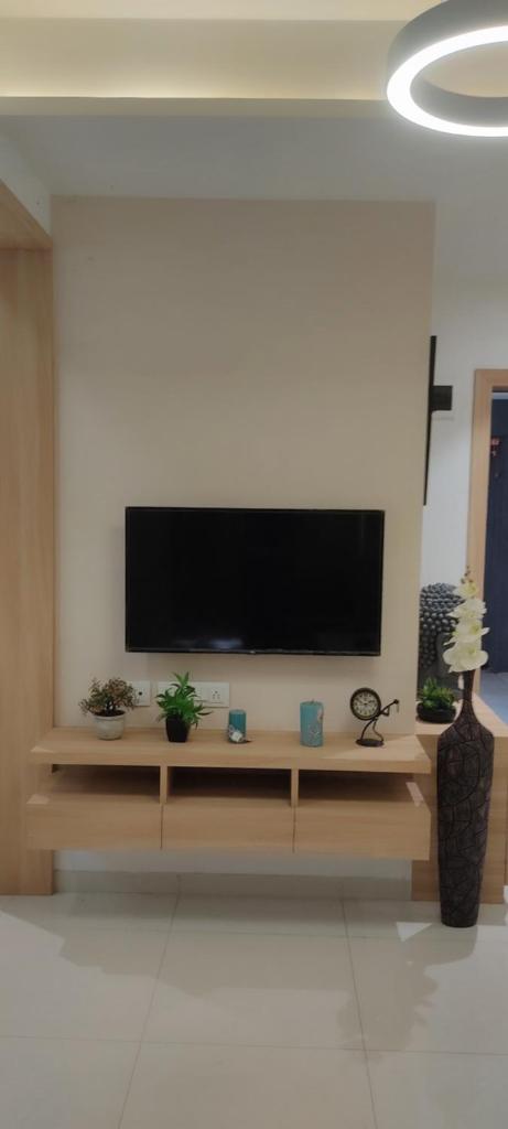 2 bhk furnished flat photo 3