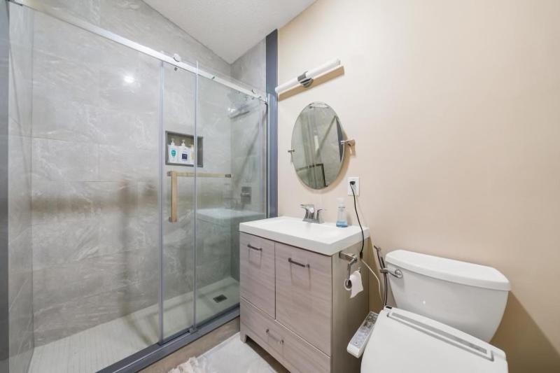 3 bedrooms waterfront Cottage photo 4
