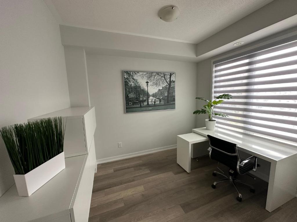 Modern Townhouse, Vaughan, Ontario, Canada photo 4