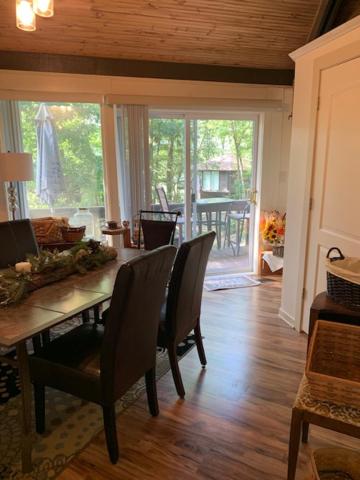 Round Cabin - 5 Min to Bedford PA - Deck - Hike- Golf photo 2
