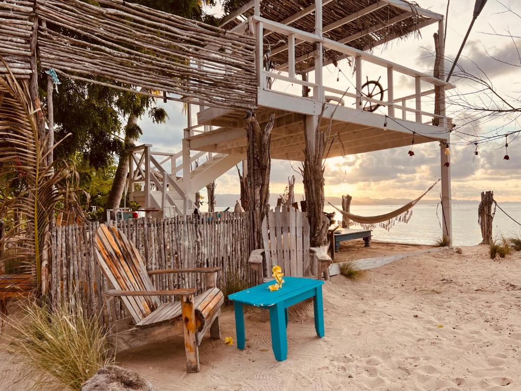 Bluemare EcoHotel Frente a la playa Ensendada photo 2