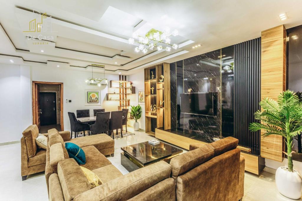 DE CASA LUXURIA