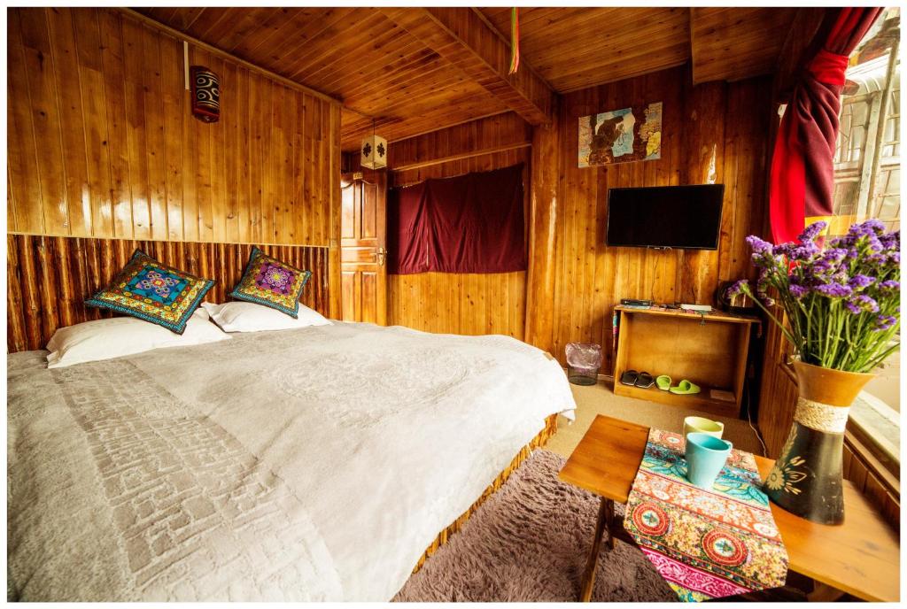 Двухместный (Двухместный номер с 1 кроватью и видом на горы), Yi's Hostel