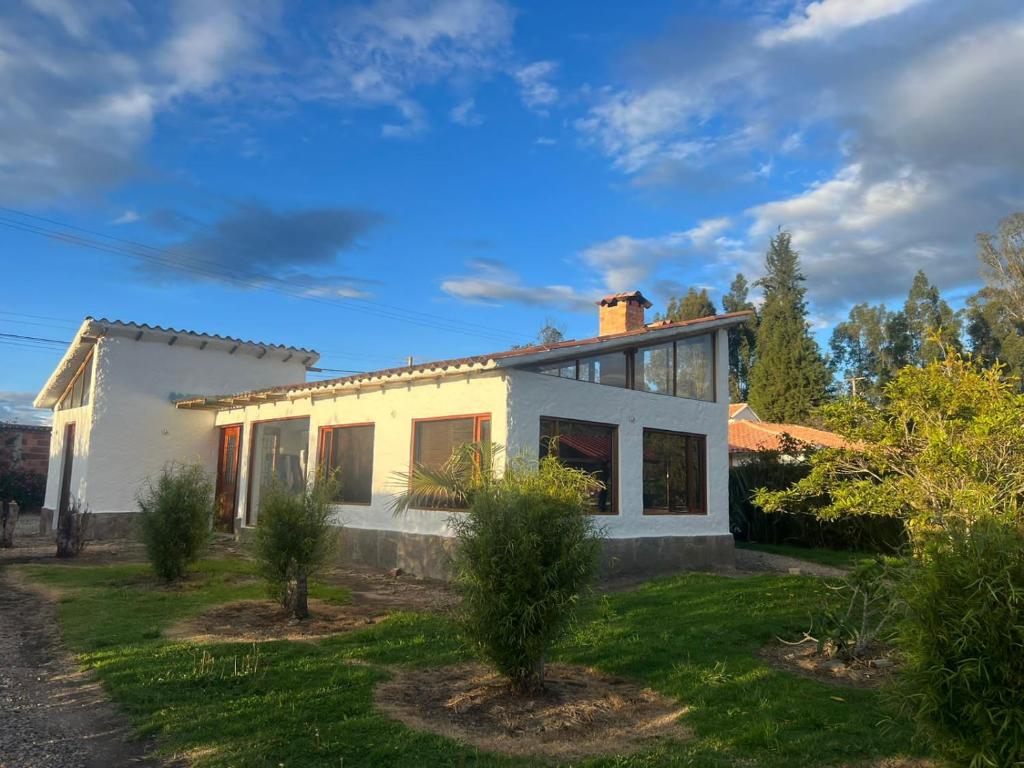 Hermosa y cálida casa de descanso en Tuta - Boyacá photo 1