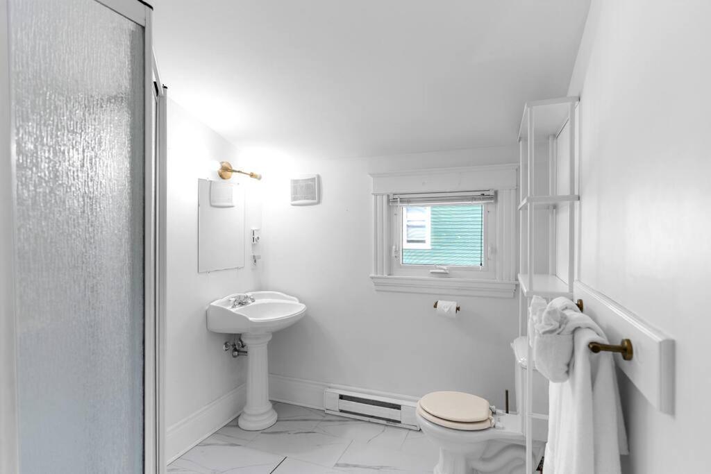 Studio 6 ~ 1 BDRM w/ Private Bath & Balcony photo 3