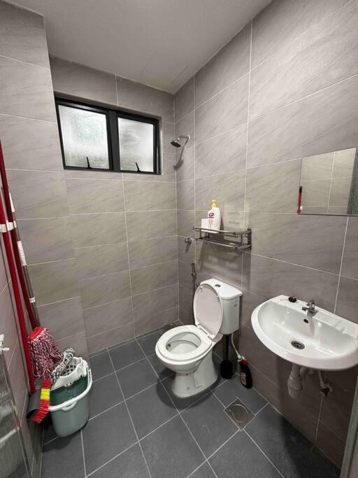 Minimalist City View Home with 3BR at Meru Ipoh photo 3
