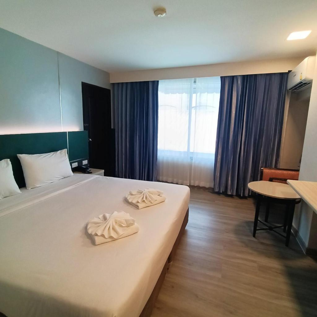 Mayflower Grande Hotel Phitsanulok photo 1