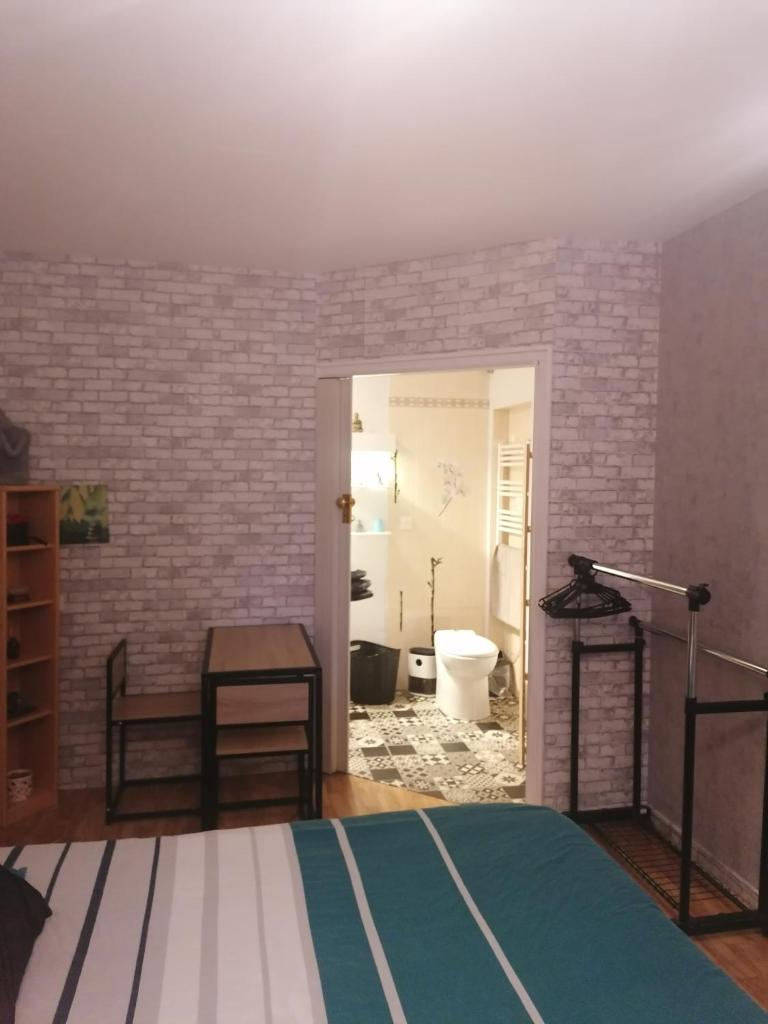 Le Nid douillet chambre cosy avec salle de bain privative entre Fougères et Vitré photo 2