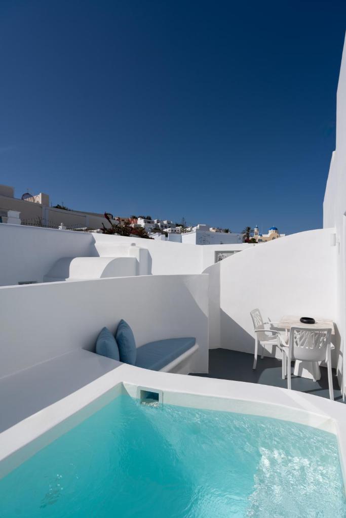 White Concept Caves - Tap to explore photos