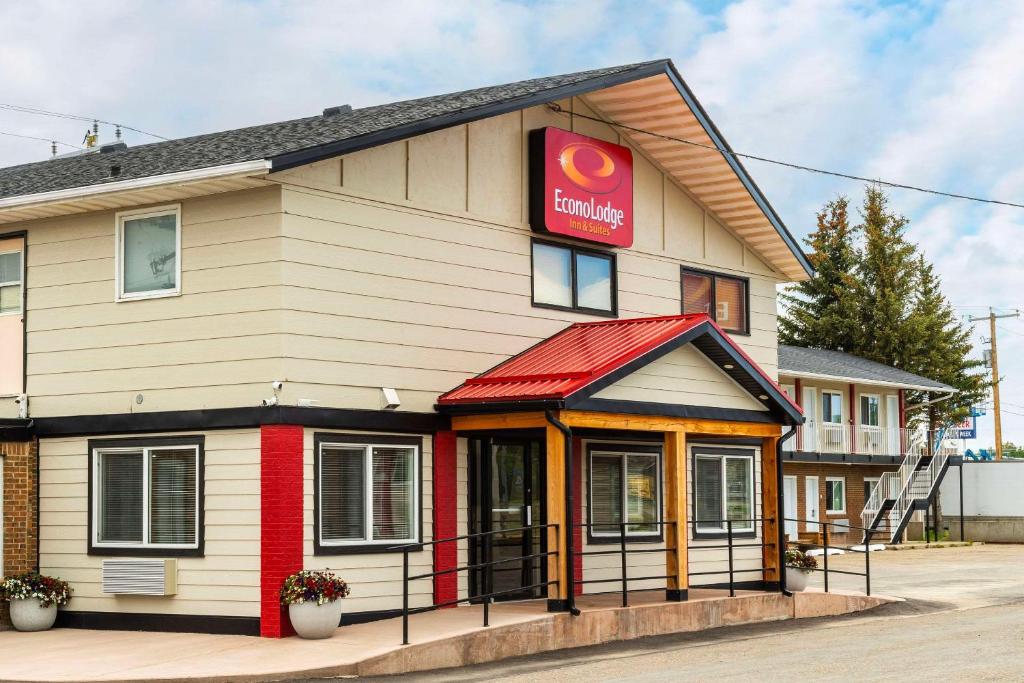 Econo Lodge Inn & Suites photo 1