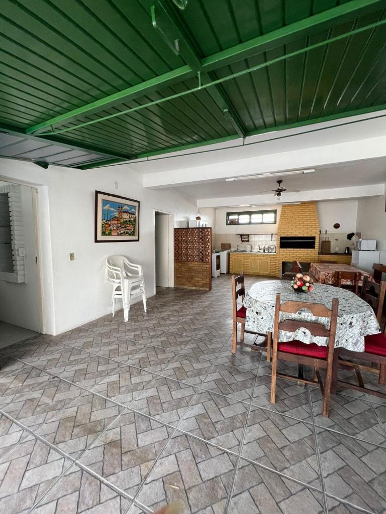 Linda casa para temporada em FRENTE A PRAIA em São Lourenço do Sul photo 4