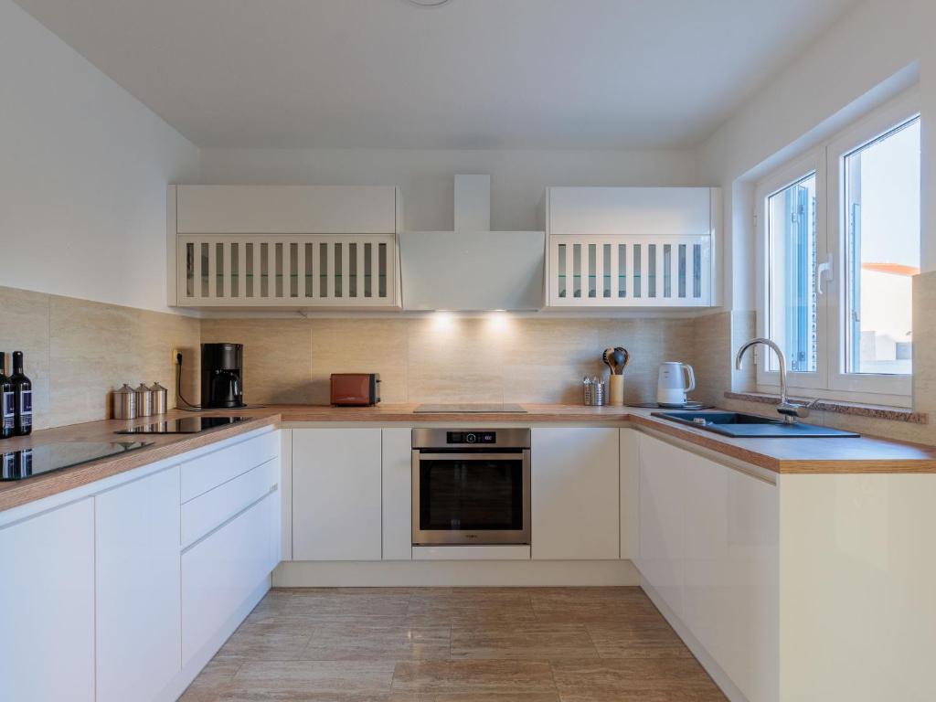 Holiday Home Victoria by Interhome photo 3