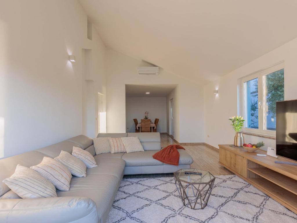 Holiday Home Victoria by Interhome photo 4