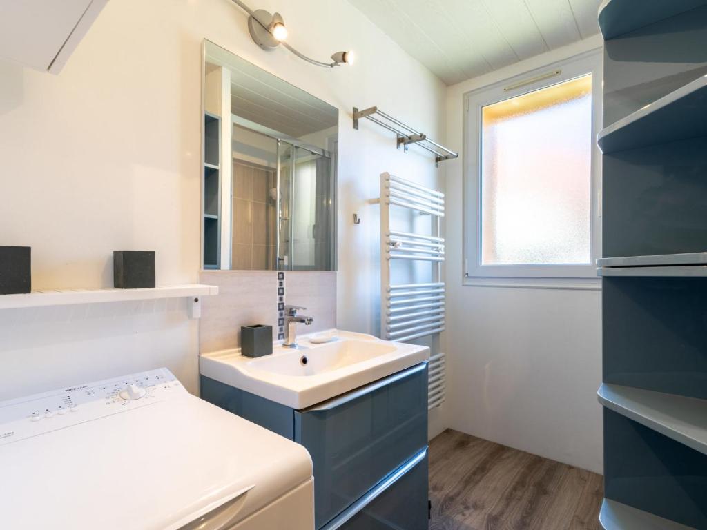 Apartment Les Grandes Balmes I et II - Le Lac-11 by Interhome photo 4