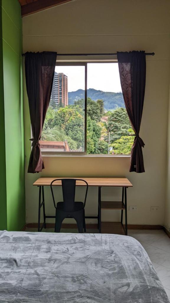 Semidouble Room at Medellín's Best Location photo 2