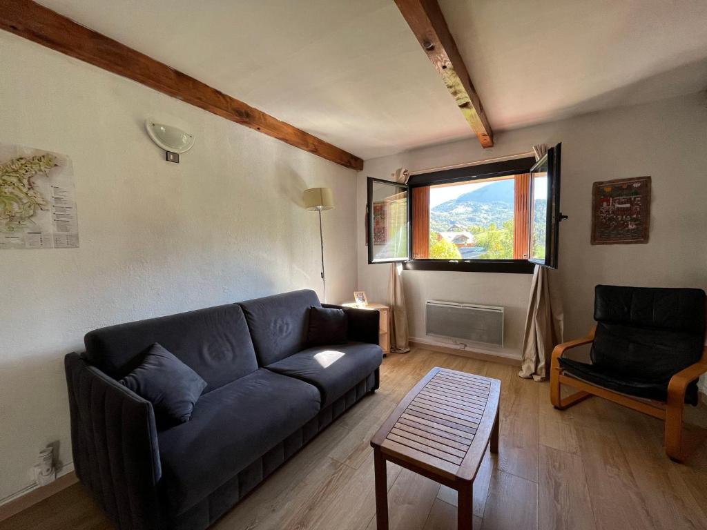 Appartement Enchastrayes, 2 pièces, 9 personnes - FR-1-165A-103 photo 1
