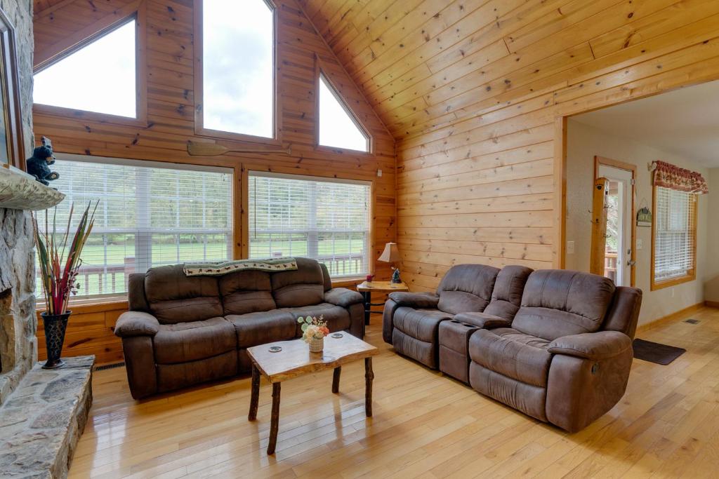 Hiwassee Riverfront Cabin 7 Mi to Lake Chatuge! photo 3