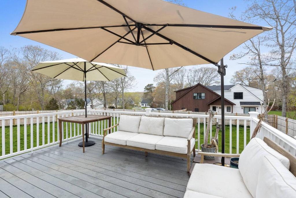 Sagamore Beach Bungalow - Dog Friendly: Bourne photo 2