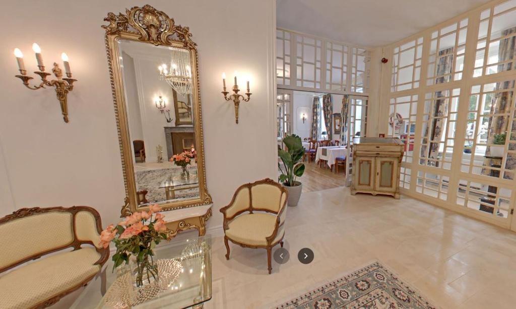 Hotel "Friedrich-Franz-Palais" photo 4