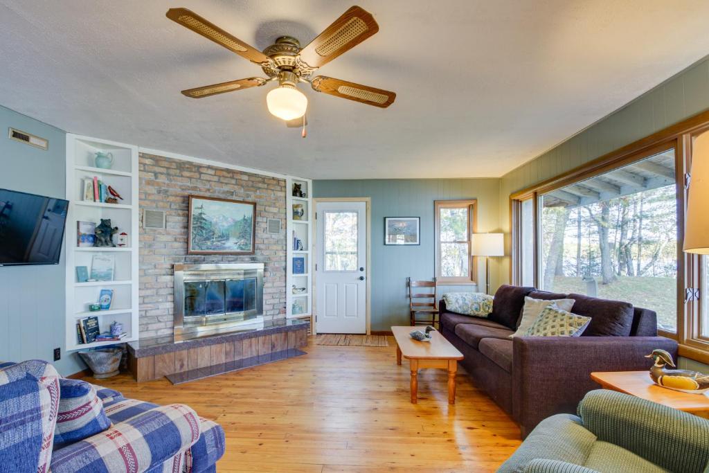 Lakefront Park Rapids Cabin with Grill and Fire Pit!