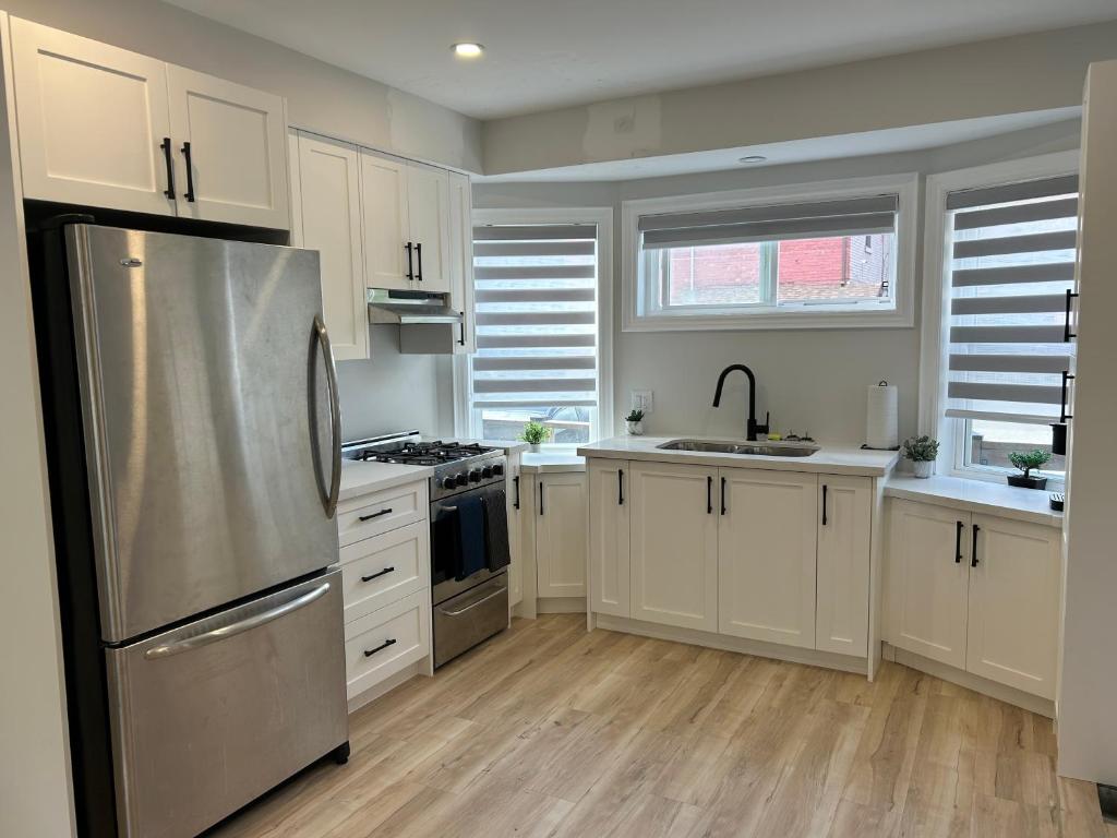 Brand New Home in Hamilton photo 3