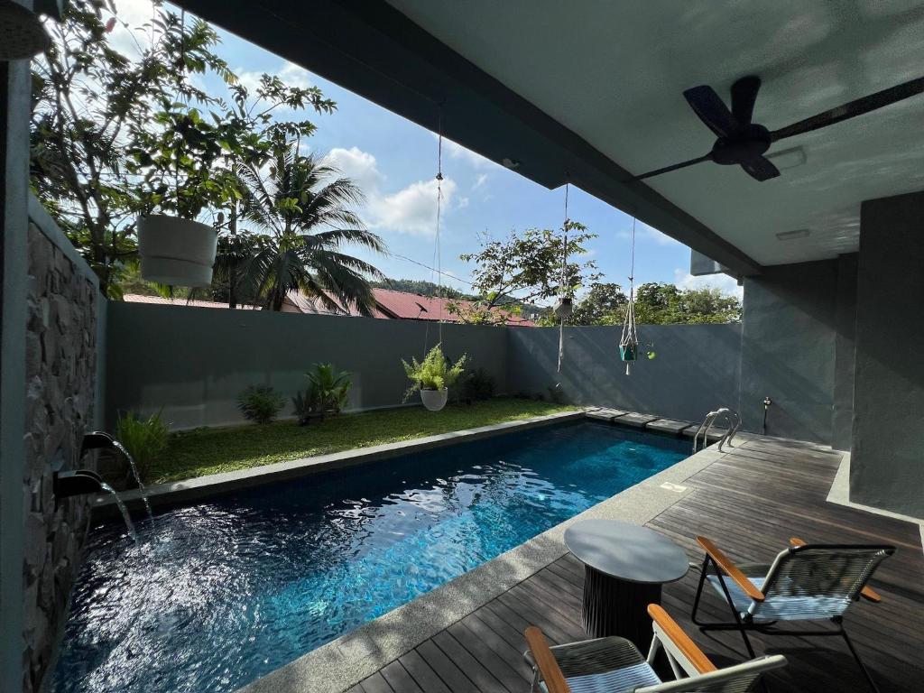 Malibu Luxury Private Pool Villa
