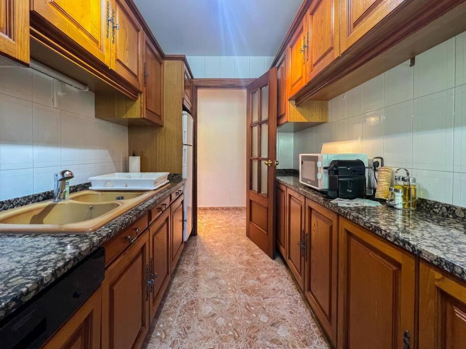 {
  "en-gb": "Barthe Holidays I Gran apartamento en el pueblo de Pal 8PAX I Terraza, Vistas al valle, Ideal para familias o grupo, Pet friendly I Rider"
} photo 1