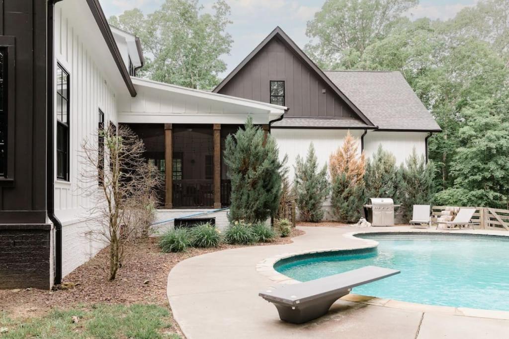 Stunning Estate in Leipers Fork with Pool, Hot Tub, Sauna photo 1