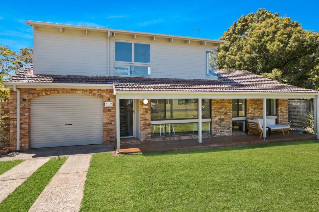 Sunrise Point Beach House by Experience Jervis Bay photo 1