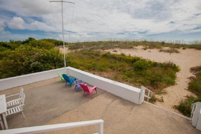 Harshaw Beach House - North End Oceanfront image