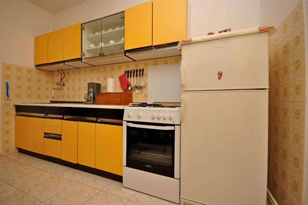 Apartments Katija photo 4