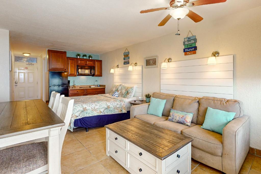 Sunshine & Oceanfront Serenity photo 3