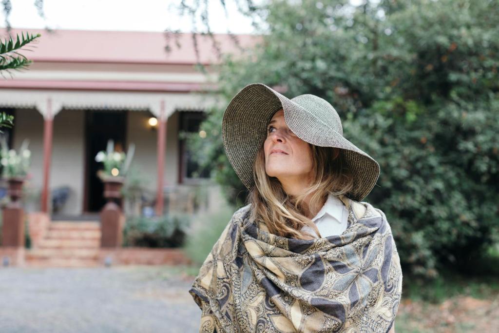 Summerlands - Country Luxe