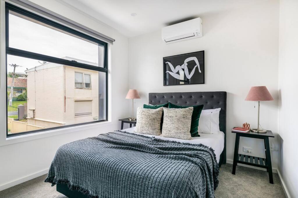 3 BedroomTownhouse-free parking photo 4