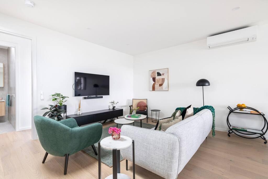 3 BedroomTownhouse-free parking photo 3