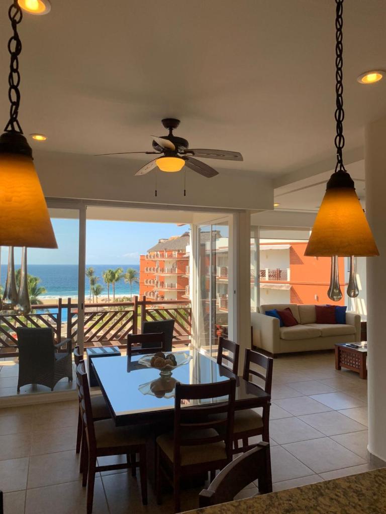 Condominio con vista al mar