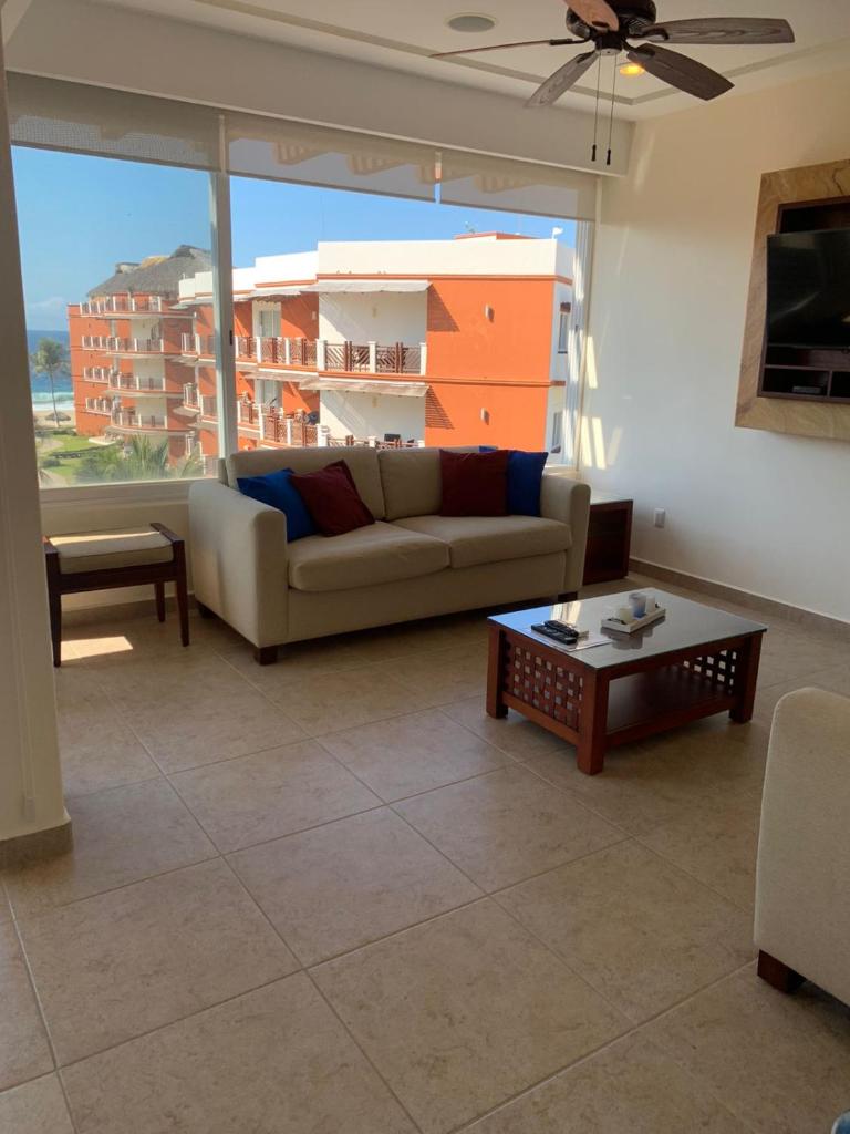 Condominio con vista al mar photo 1