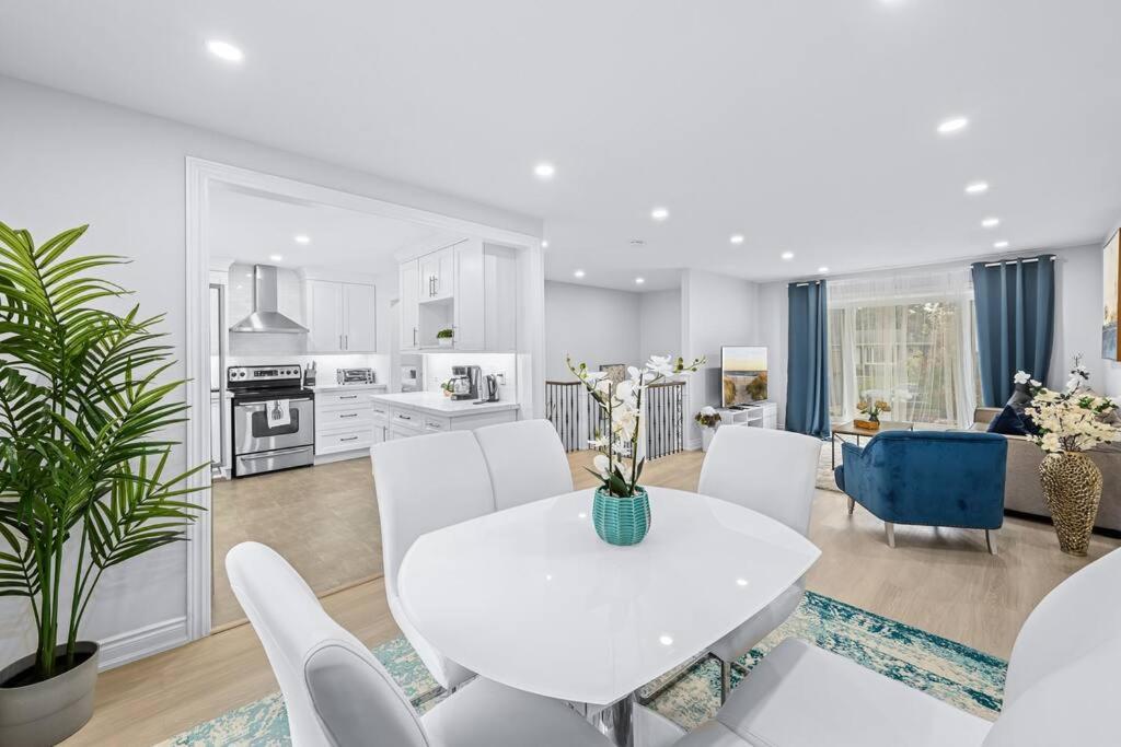 Charming 3-Bed House with HotTub