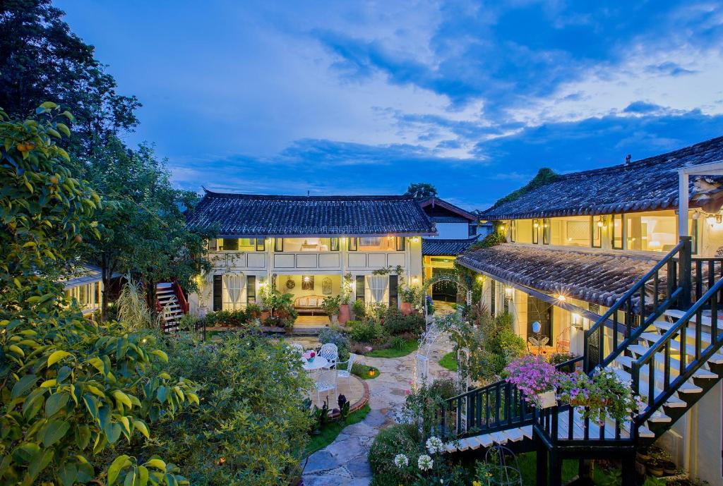 Rose Garden Lijiang photo 2