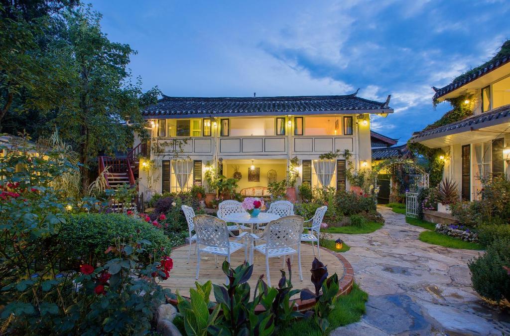 Rose Garden Lijiang photo 3
