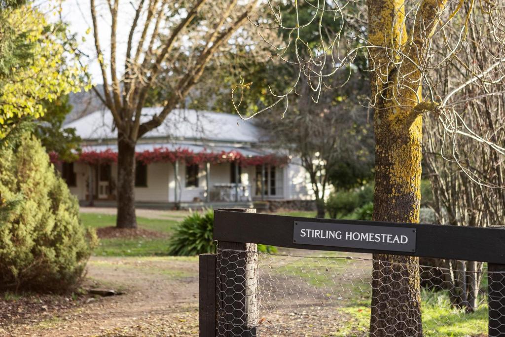 Stirling Homestead Farmstay Cottages Mansfield photo 2
