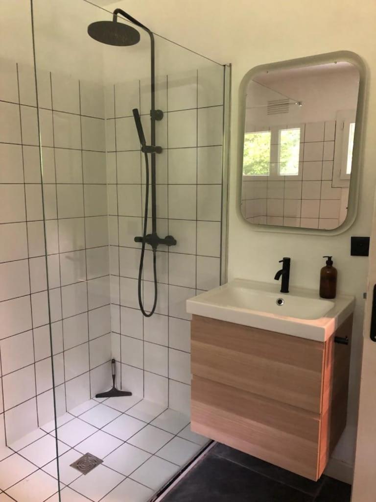 Maison Canadienne dans la forêt photo 3
