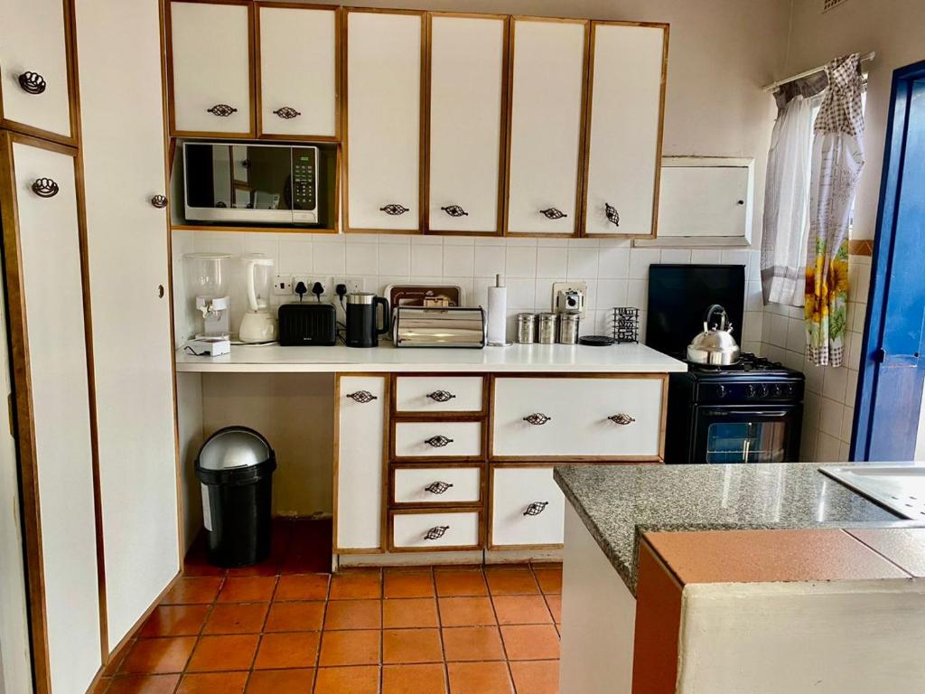 Lovely 2 bed apartment with garden - 2047 photo 3