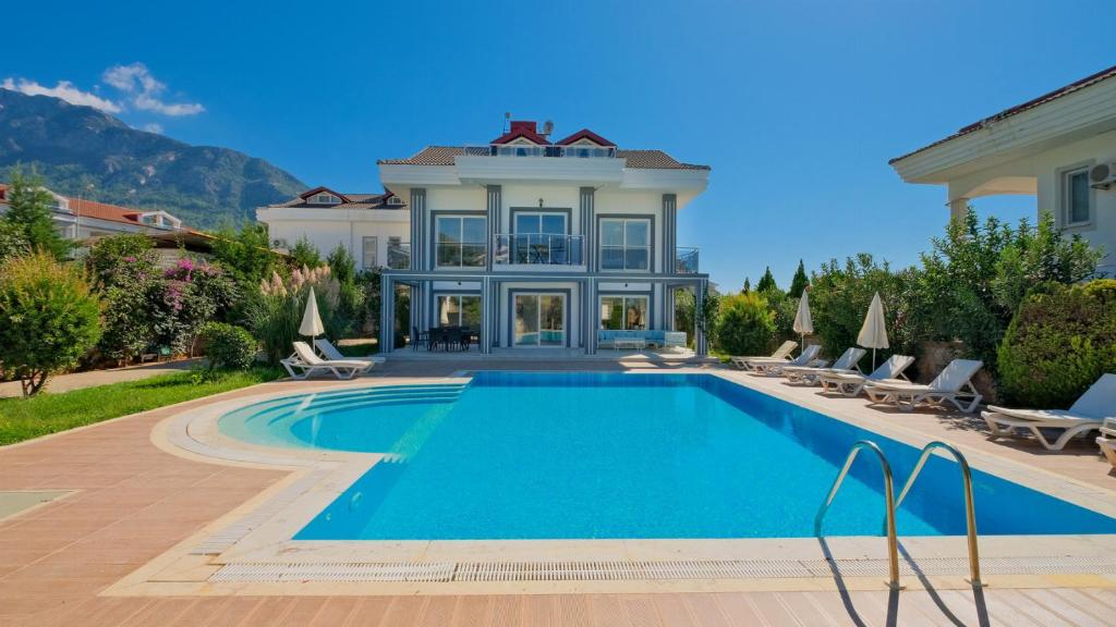 Orka Crystal Villa photo 1
