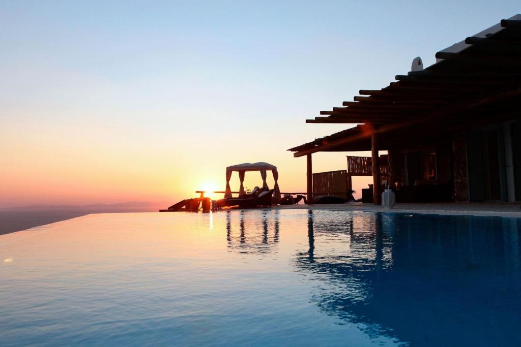 Super Deluxe Mykonos Villa - Villa Orion - 12 Bedroom - 2 Private Infinity Pools - Helipad - Kastro photo 1